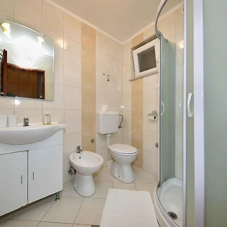 Near In Rovinj-istrien 26276 Apartman *